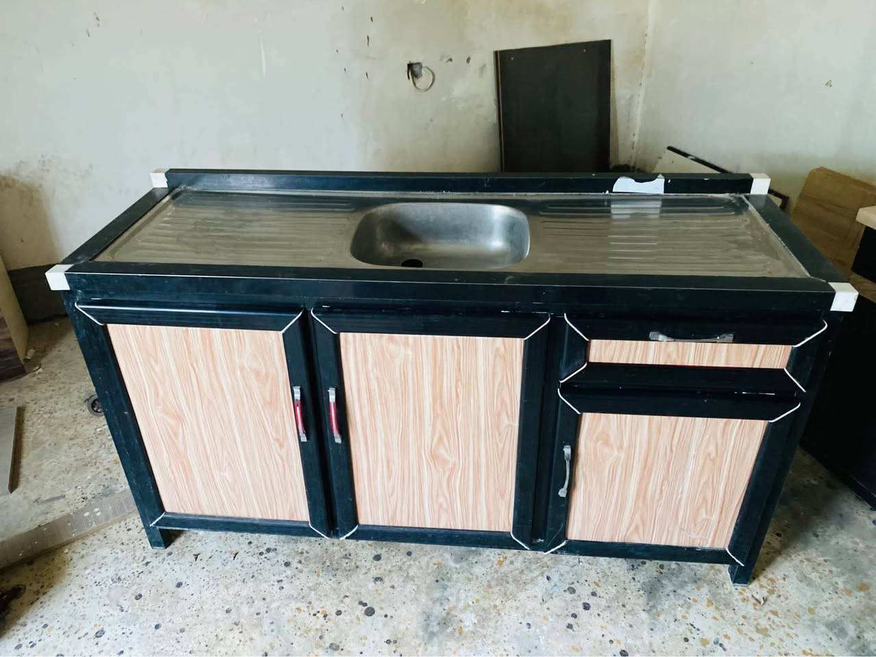 مزاد انس الوندي 

سنك المنيوم شغل ايد كلش تكمه وقوي قياس السنك 160 سم والعمق ماله 55 سم سعر خاص 

للاستفسار مراسله الصفحه او اتصال على رقم التالي 

***********

عنوان بختياري اول شارع السيطره قبل خليل ابو باله خناقين, ديالى
