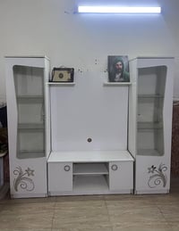 ميز بلازما • بيه ليدات • نظيف