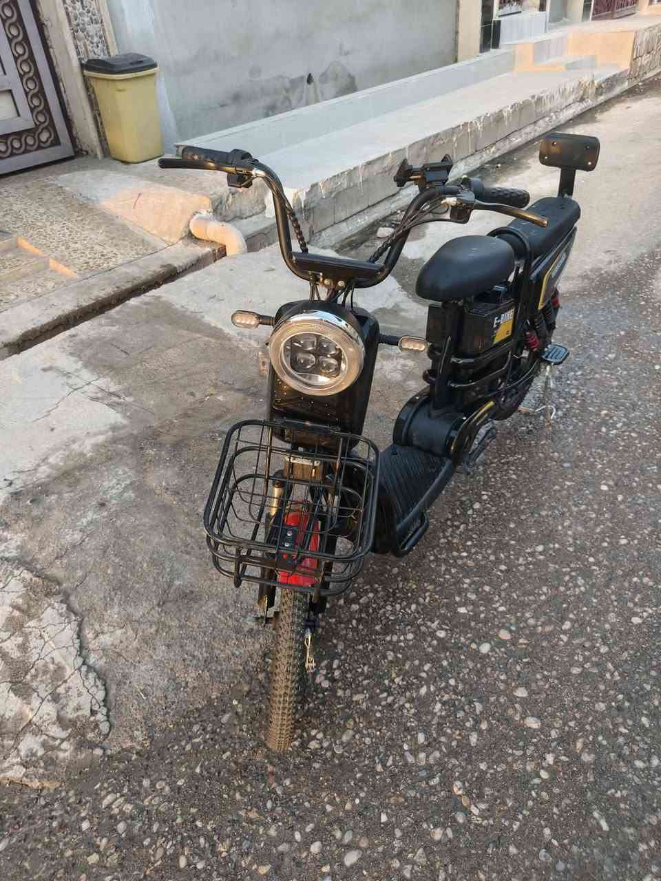 دراجه شحن ماركه عالميه ومضبوطه مميزات 👇

ملف W2000

مسجل اغاني بلوتوث

تبديل سرعه من 1 الى 5 

دبلات اصليه

باتريات جديده

لايت دائري 3D شغال

شاشه عرض شغاله

دراجه ما ناقصها كل شي شغاله و مرتبه 100/100

سعر 300 وبي مجال


**إذا كنت صاحب هذا الإعلان وتريد حذفه لأي سبب، رجاءا أرسل رسالة إلى الدعم الفني**