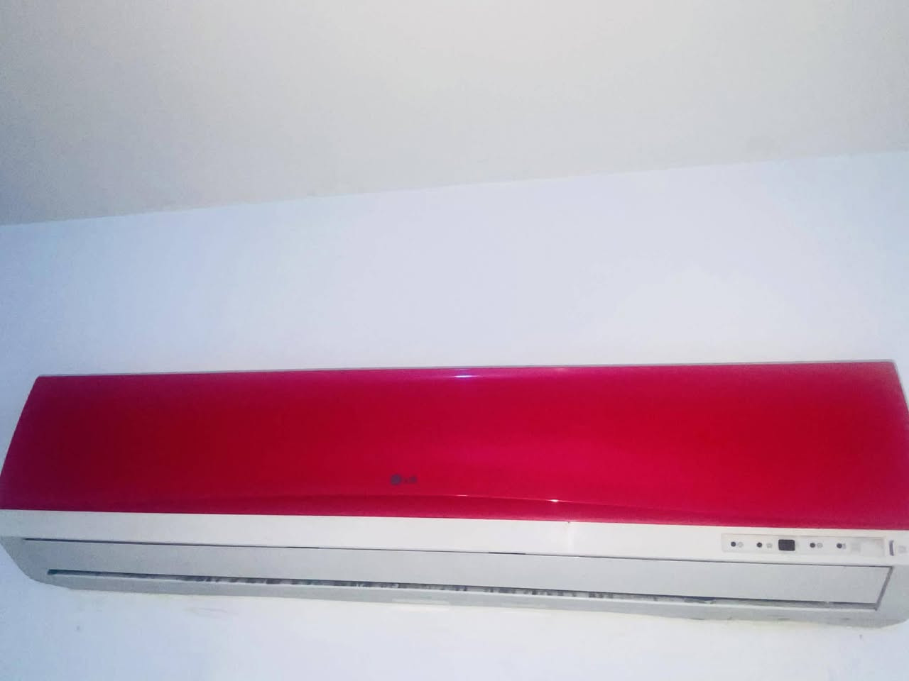 سبلت LG شغال للبيع التواصل واتساب
***********
