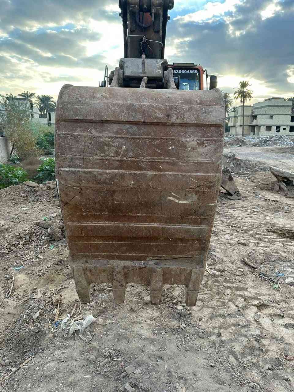 سلام عليكم 
كيلة حفاره  حجرية متر 100 
بيم 80  
سعر 6 اوراق 
***********
