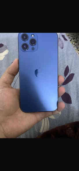 آيفون 12 برو ماكس سعره 290 وبي مجال بسيط نضيف جدا جهاز مستبدل شاشة وبطارية كامرة شوي بيها رجفة ماستر الجهاز بغداد بلديات ***********
