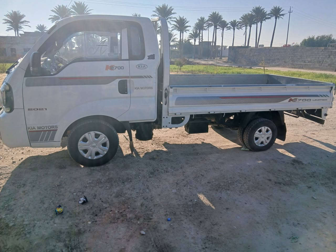 كيا حمل موديل 21 كير محرك مكفولات السيارة مكفوله بيه صبغ بجم مثل ما موضح بل سونار سنويه جديده المكان بغداد أبو غريب الحمدانية ابراهيم ابن علي  السعر 125 ورقه ***********/***********
