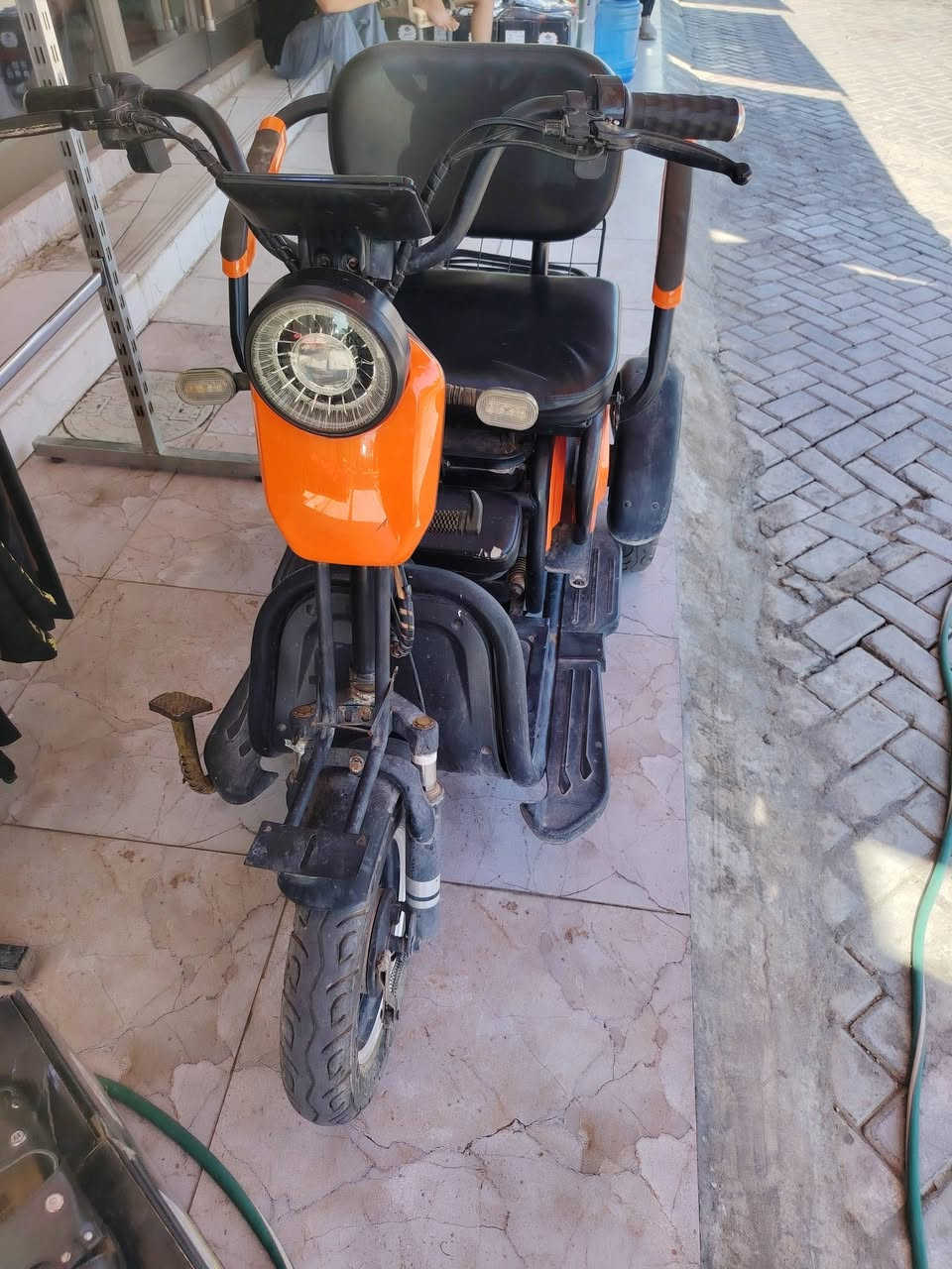 سلام عليكم السعر 400 وبيها مجال ***********
