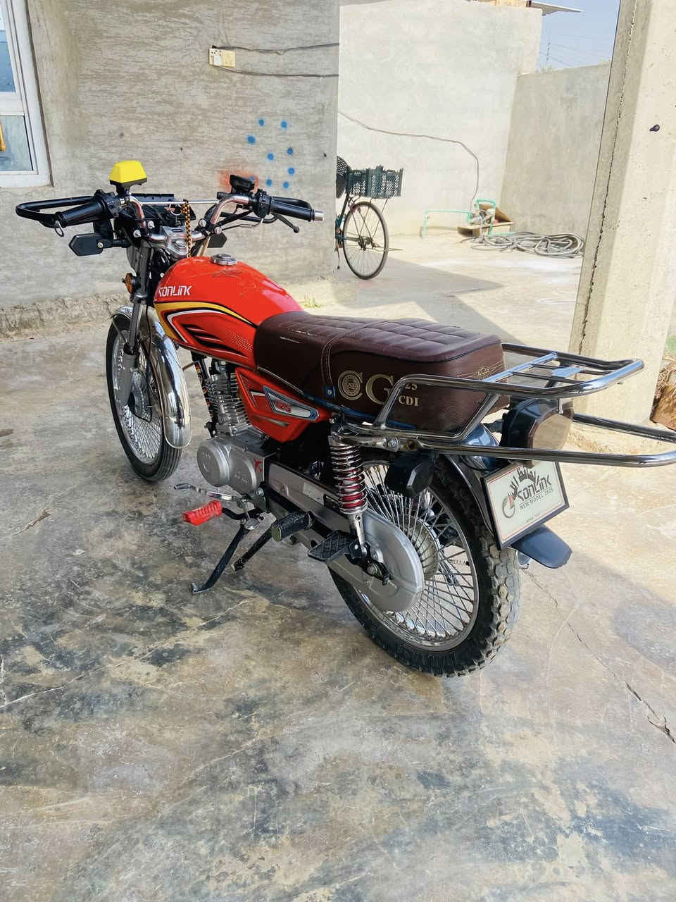 … السلام عليكم دراجة تايكر موديل 2024 شكل جديد مكفولة من كلشي والسعر 675 الف المكان الضلوعية 
للاستفسار الاتصال ع الرقم ***********
