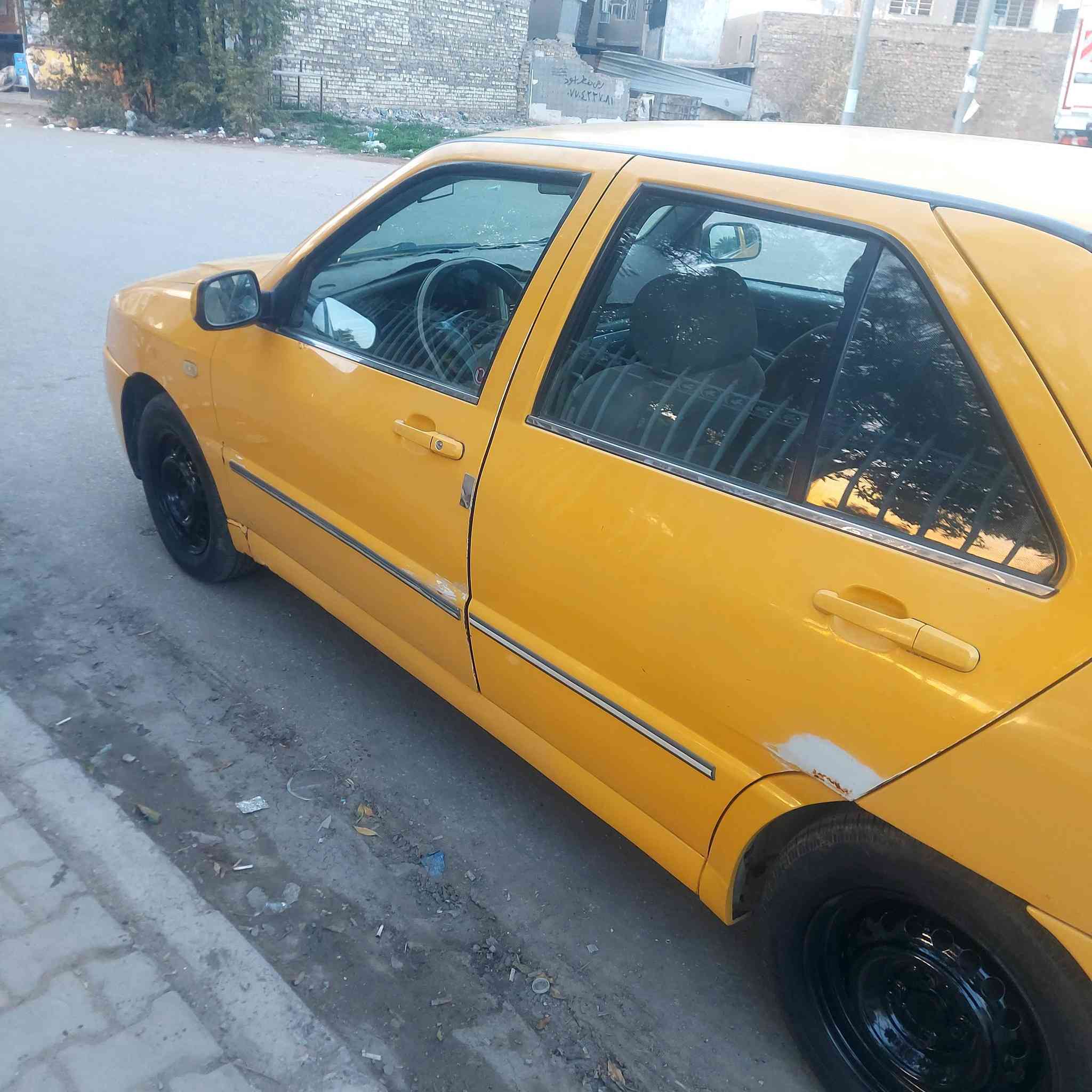 كوين موديل 10 محرك بلادي رقم انكليزي بغداد السنوية لحد 2030  بأسمي 
شرط مكاتبة مرورية 
السيارة جاهزة خير من الله 
بيها ملاحظات بسيطة تجي وتشوف بيها جراد بسيط بالبنيد والقماره واضح بالصور ...تخم تاير جديد والكير جديد والباتري جديد 
#السعر 30$  ومجال بسيط مكاني البلديات 
للتواصل *********** واتساب موجود
