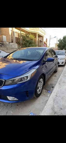 السلام عليكم فورتي 17 مكينه 2000 دوش ماشيه 120 كيلو مو ميل كلين بدون حادث وبدون غرق بغداد بسمي موصفات نص فول بس بيه طخه بسيطه بالداير مال جاملغ الخلفي سعرها( 132 )بيه مجال بسيط مكاني بغداد حي البنوك 
الاستفسار 
***********
