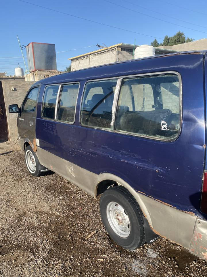 سلام عليكم بريجو 1996 رقم ديالى الماني  السنويه لل27السياره نضيفه صفحه الطويله مامصبوغه بلاديه بس الحجل معمر كير الثالث يفلت. محركها 2701لاتنقيص والتبخير  شواصي الخلفيه معمره فقط 
السياره عليها غرامه ينزل من سعرها السياره خير من الله تدوخها حلوه سعرها 53 تجي تكلب وبيك خير وتدلل مكان السياره بغداد 
راعيها يريد تحويل  اكعدك يم راعيها يله ابيعلك 
***********
