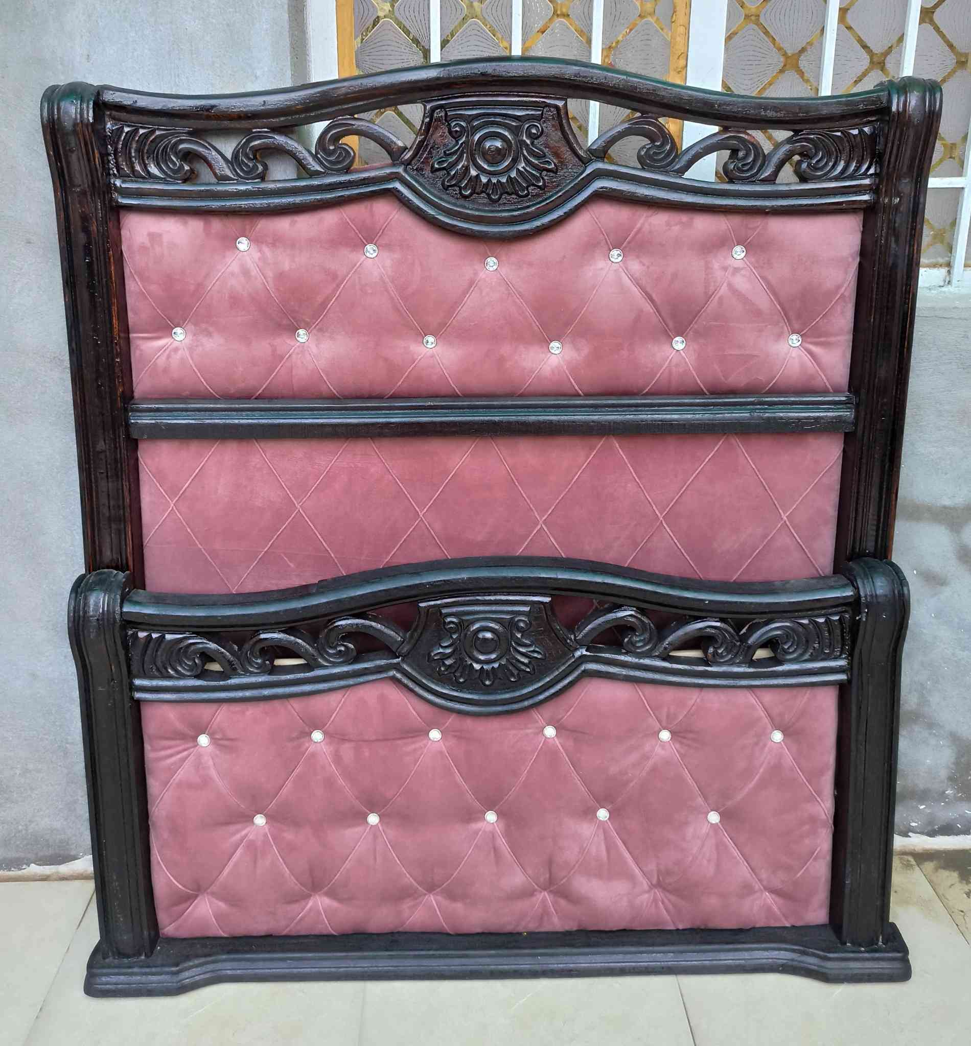 جرباية نفر خشب زان
للبيع جرباية زان نفر واحد خشب درجة اولى استعمال قليل
رايدها ب١٣٠ وبيها مجال
مستعجل ع بيعها


**إذا كنت صاحب هذا الإعلان وتريد حذفه لأي سبب، رجاءا أرسل رسالة إلى الدعم الفني**