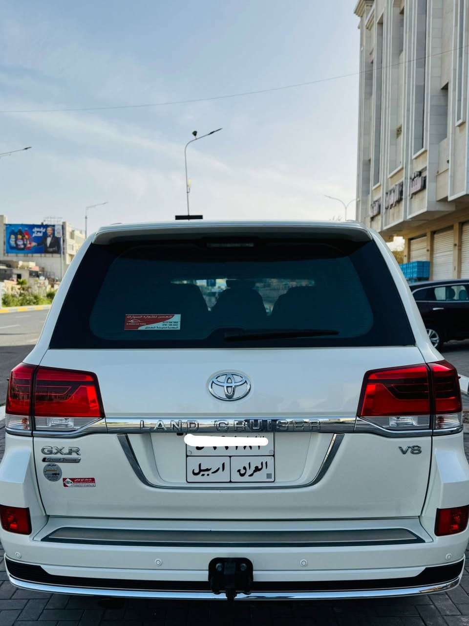 السلام عليكم 

TOYOTA  LAND CRUISER MODEL 2019     GX.R          8V         82000KM

♦️كــفـــــــــالـة عــــامـة.
🔹(عدا بارد اقل شبر )
♦️رقــــم اربيـــل

مواصفات :-
🔹محرك 8 سلندر
🔹إشارة لكزز 
🔹عينة ليزرية
🔹فتحة سلايت 
🔹ماشية ٨٢الف كيلو 
🔹دبل ماوس 🔘
🔹5بصمات (بصمة تشغيل )
🔹أبواب بصمة
🔹مري قلاب 
🔹كشنات جلد (بيجي )
🔹كشنات كهرباء
🔹جنطة كهرباء 
🔹ثلاجة
🔹 3 قطع تبريد 
🔹حساسات امامي +خلفي 
🔹زراك لايت 

♦️وبعد هواي مواصفات 🔘
المكان البصرة 

***********
