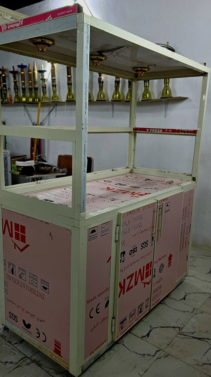 ميز كافتريا جديد 180 وبي مجال قليل
سنكي نظيف 50 وبي مجال قليل 
دومنه عدد 3 جدد 15 الف نهايتهن
.
واتساب ***********
