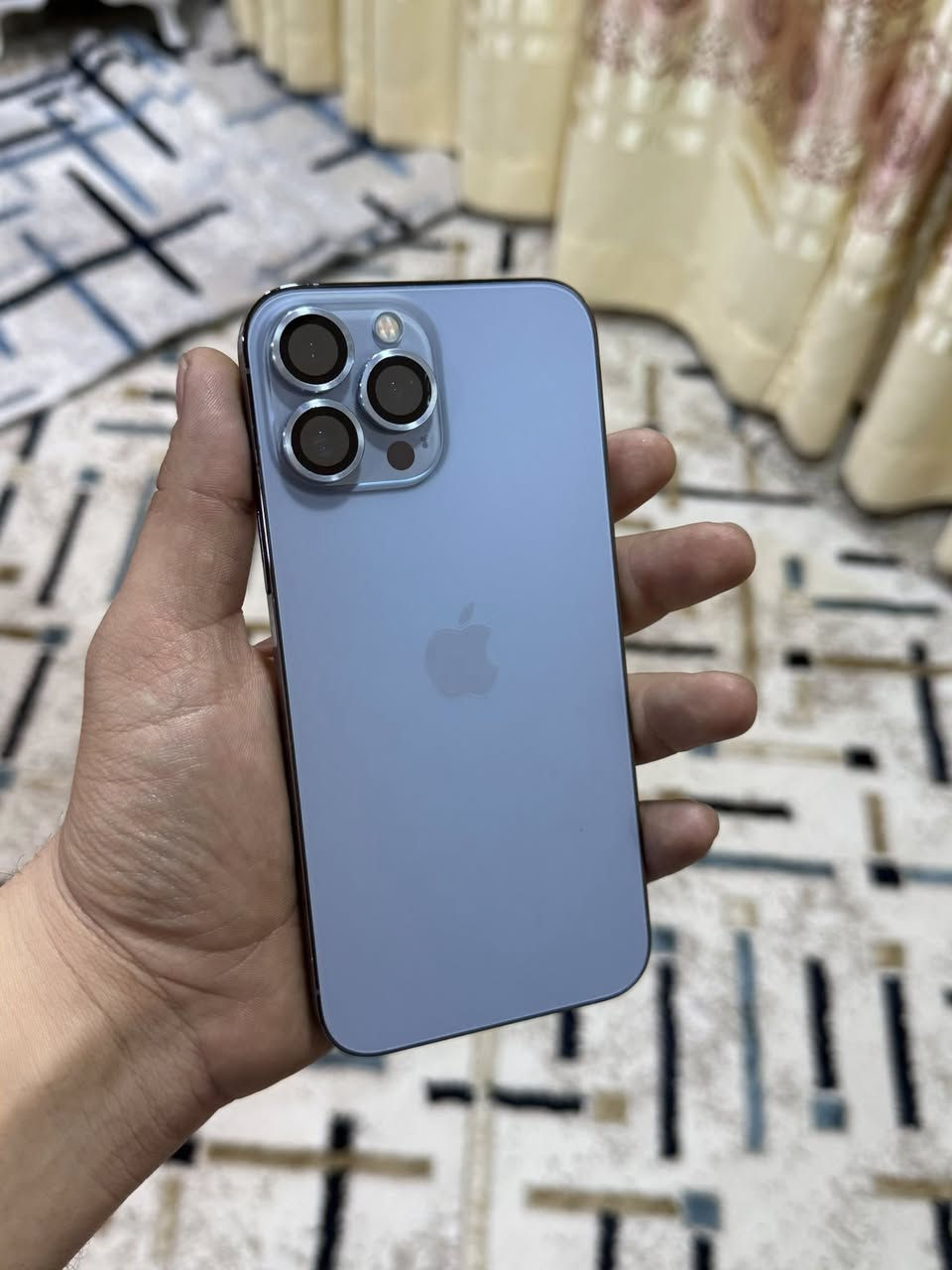 ايفون 13 برو ماكس
ذاكره 256 
بطاريه 84 
نموذج M امريكي
نضافه 95‎%‎ 
الجهاز ما مفتوح وتر بروڤ
السعر 665 الف 
***********
