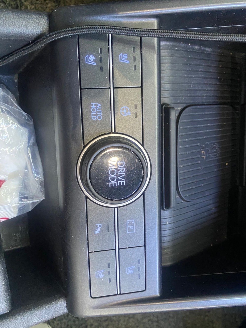 
ما هو الموديل والسنة بالتحديد للسيارة؟: 
2023
كم هو عدد الكيلومترات المقطوعة حتى الآن؟: 
66000
ما هي المواصفات التقنية مثل نوع المحرك والحجم؟: 
1600 تيربو 
هل هناك ضمان مُتبقي على السيارة؟: 
لا