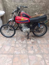 البيع كلك السعر 325وبيها مجال الستفسار 07839104488