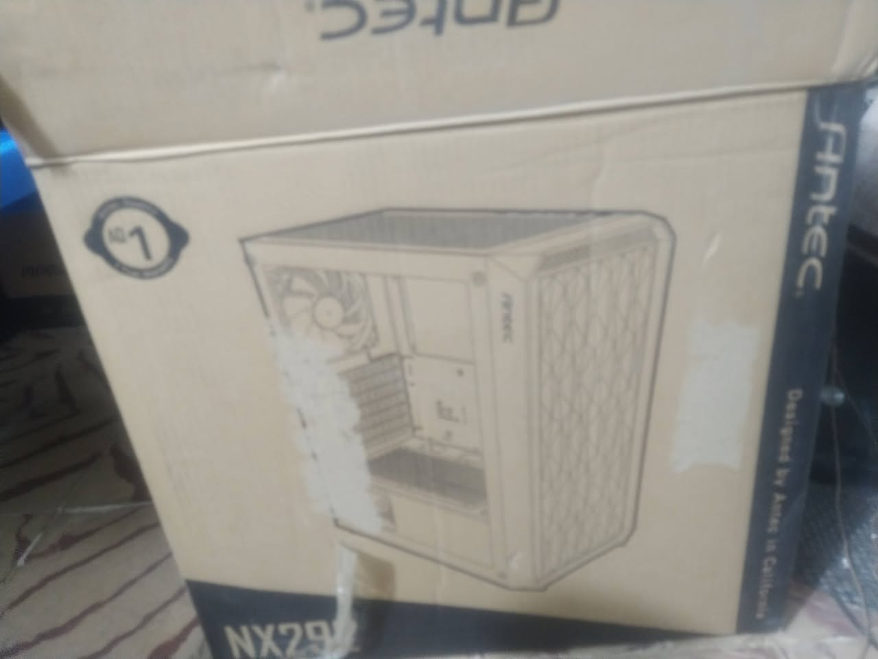 المعالج : i3-10100f 3.60GHz (موجودة الكارتونة)
الكرت : RX580 2048P (الكرت مقلد ) (موجودة الكارتونة)
اللوحة : PRIME H510M-A
الرامات : 16GB 
التخزين هاردين :
الاول: SSD 128GB 
الثاني : HDD 1TB
البور سبلاي : 550W (موجودة الكارتونة)
الكيس : ANTEC NX292 (موجودة الكارتونة)
السعر: 450 الف وبيه مجال
***********
