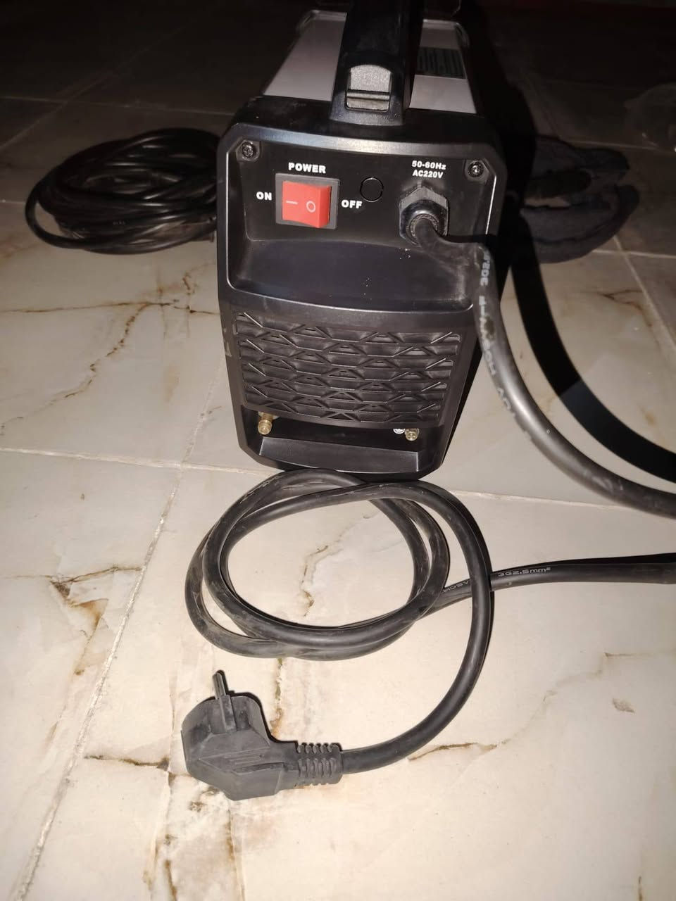 مكينه لحيم تيك +ولدن تلحم جميع المعادن جديد غير مستخدم السعر 250 المكان ديوانية لايوجد توصيل ***********
