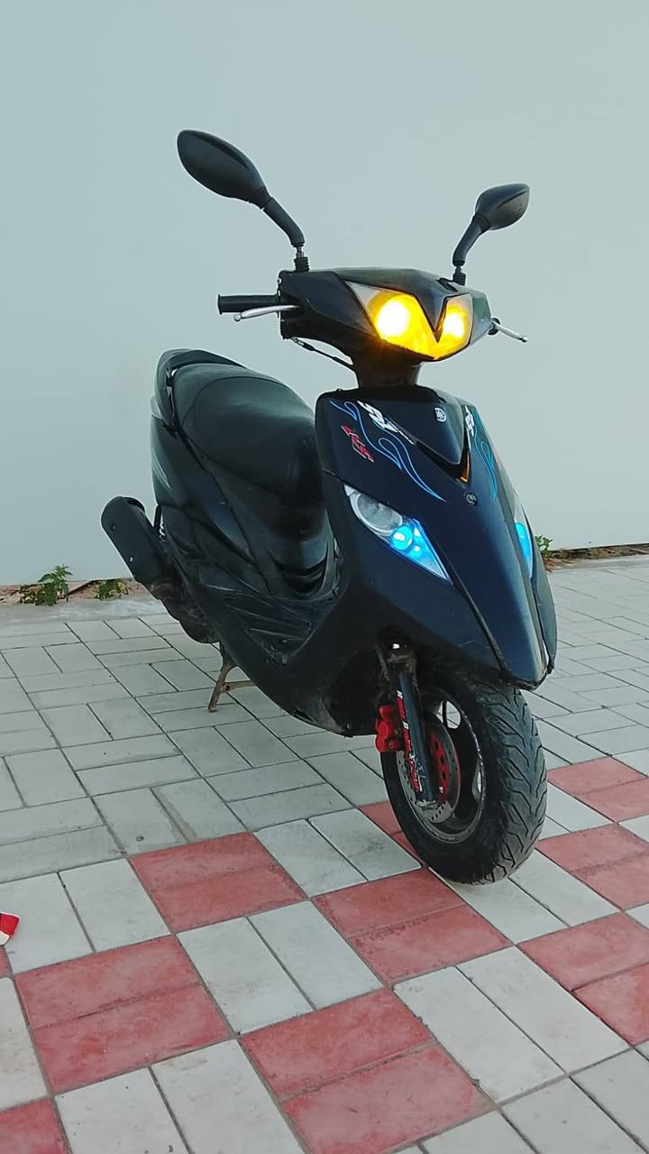 سلام عليكم دراجه ماكس ثعلب مال رمبه ياباني ١٤٠ بلاديه ماشيه ١٧ الف مكفوله كل نقص مابيهه السعر ٥٥٠ مكاني بغداد الكرخ ساحه الطلائع ***********من
