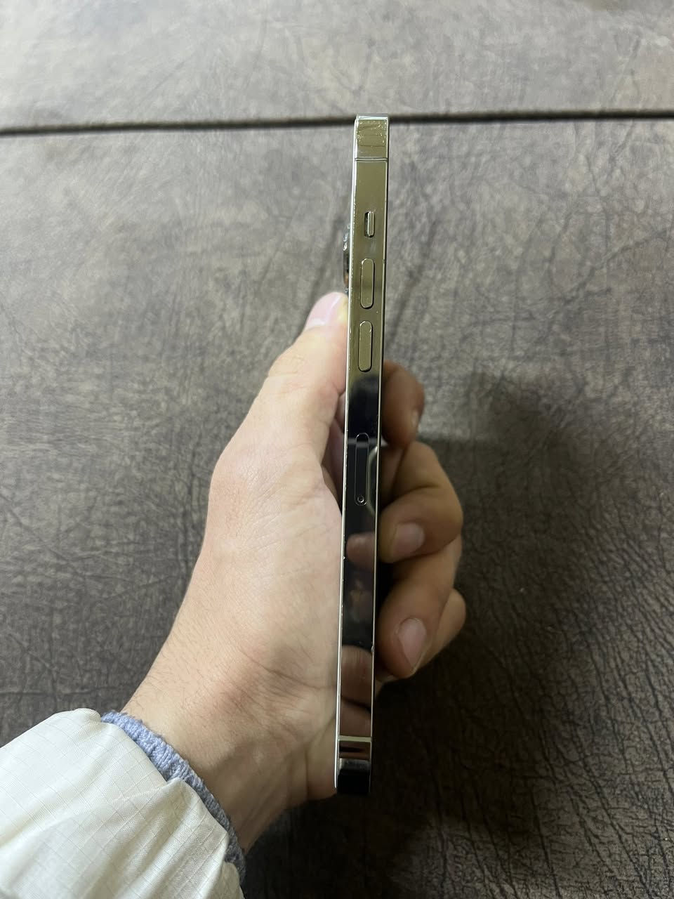 البيع فقط بدون مراوس 

آيفون 14 برو ماكس 

لون ذهبي 

ذاكره 128 

بطاريه 71 

تك سيم 

جهاز فقط شاشه مبدل اصلي 
وضهر بي فطر 

سعر 460 

مكان موصل لأيسر 

*********** 
***********
