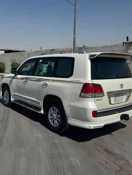 سلام عليكم لاندكروز 2010 محدث 2015الضرر ضربه بل ربع الوره السعر 3 شدات و10 أوراق وبيه مجال للاستفسار ***********
