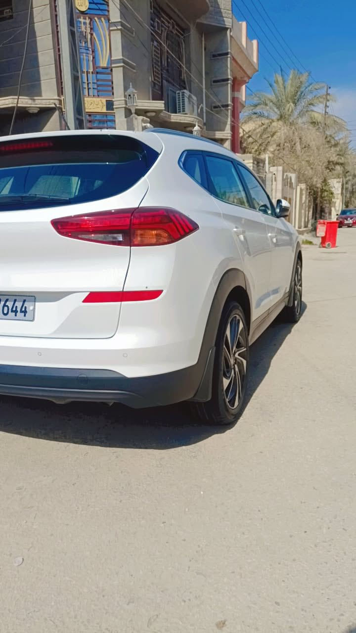 سلام عليكم 
توسان 2019 خليجي
رقم بغداد بسمي بصمه وشاشه وجلد تحكمات مري شفط حساس امامي خلفي اي نقص مابيه كلش نضيفه ماشيه 108 كل نقص مابيه عنوان كربلاء ***********
