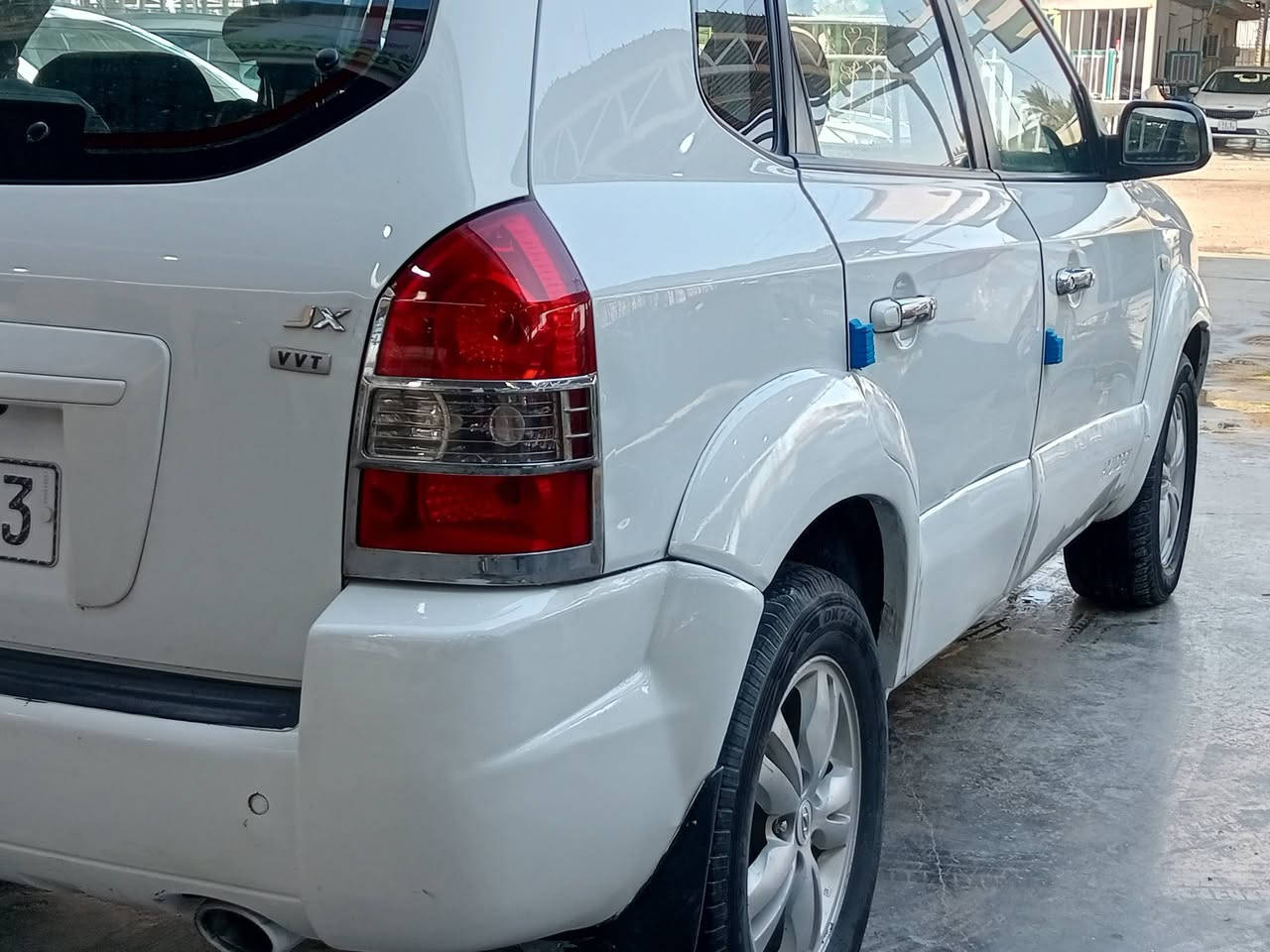 السلام عليكم عندي توكسان 2009 خليجي للبيع او مراوس حسب القناعه مكينه 2000 دوش رقم بغداد الانكليزي السيارة جاهزة وماناقصها كلشي بيها صبغ بسيط شبر بل بنيد شبر جاملغ ونص باب الأيمن غيرهن اني خسارلك السونار  السعر 120 وبيها مجال يرهم تنطي 80 والباقيات قصط أو وعده للاستفسار الاتصال ***********/***********
