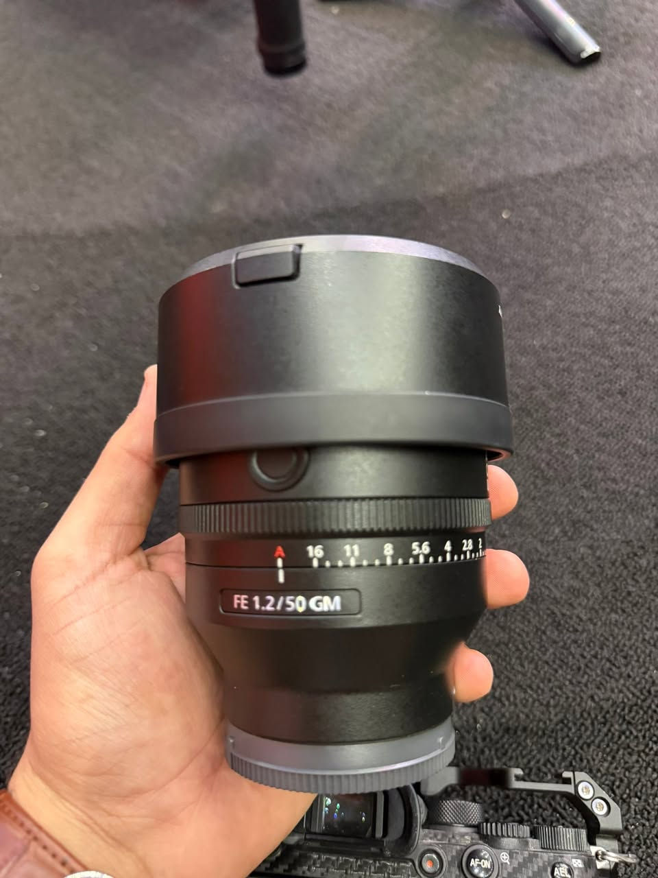 📸 للبيع | Sony FE 50mm F1.2 GM
عدسة 50mm G Master بفتحة F1.2، نظيفة جداً ومستعملة تقريباً 5 مرات فقط.

▪️ السعر: 2,000,000 دينار عراقي
▪️ بيه مجال
▪️ العدسة بحالة ممتازة جداً
▪️ الكارتون الأصلي موجود
▪️ الجنطة الأصلية موجودة
▪️ القباق الأصلية موجودة

📍 الموقع: بغداد – الشعب
📞 ***********

للاستفسار أو المعاينة يرجى التواصل على الرقم أعلاه.
