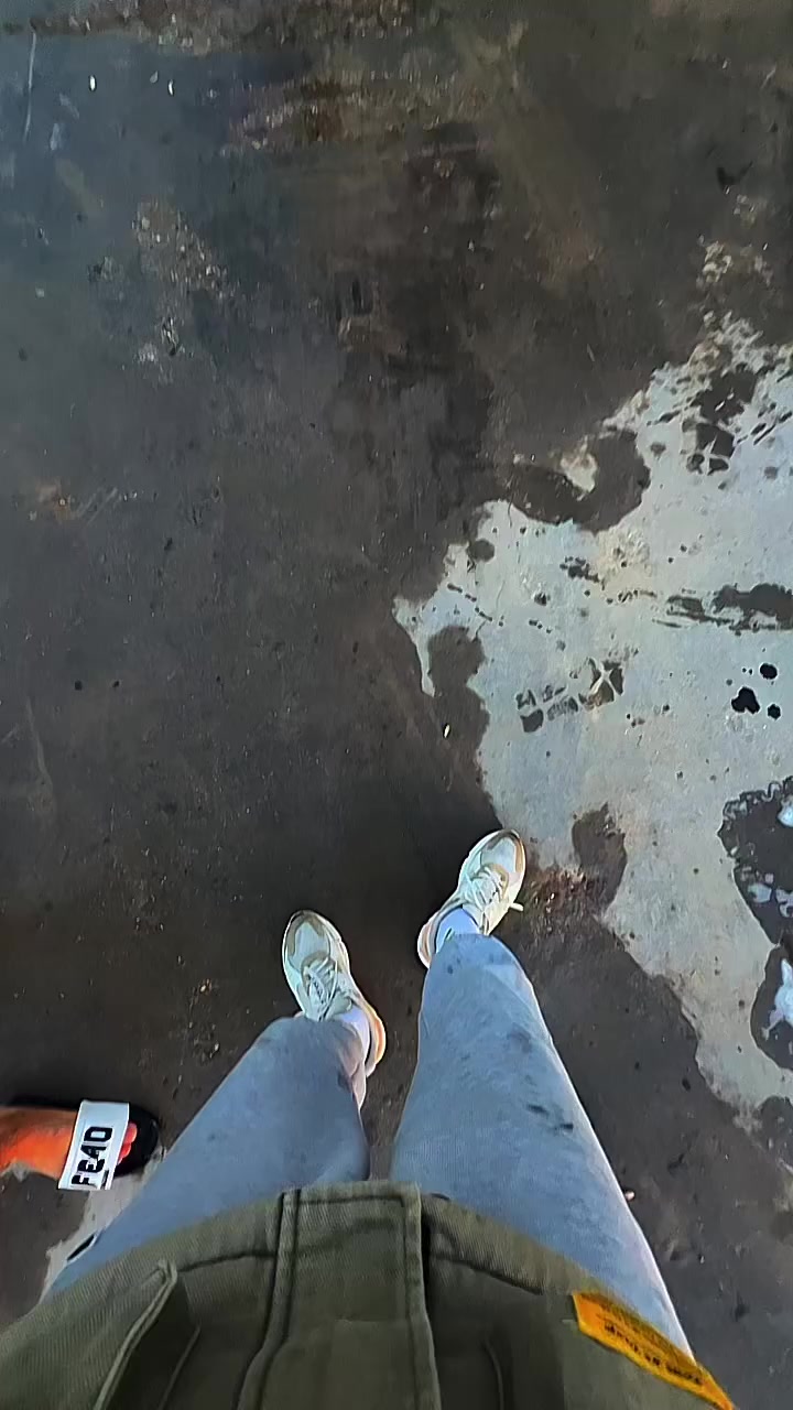 للبيع كوستر نيسان موديل2003مكينه وكير كفاله حداديه تخم تاير جوبلس داخل مدوشمه جديد سياره باسمي تريد مداور تريد وكاله الاستفسار***********
