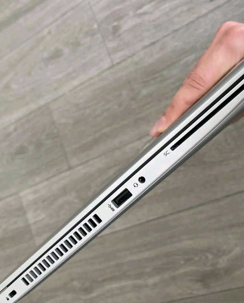 لابتوب hp probook
الجيل الثامن
المعالج core i5 الجيل الثامن
رام 8 كيكا DDR4
هارد 256 كيكا SSD
كرت الشاشه Intel Uhd 630 حجم 4 كيكا
الشاشه حجم 14 انج ضد التوهج 
باتري ليثيوم 6 خلايا  شحن سريع 65 واط والباطرية ممتازة
كامره دقة hd
 منفذ تايب سي و رام  وhdmi وباقي المنافذ   الحاسبه كلش نضيفه وحلوه
السعر 280 الف النجف, العراق


**إذا كنت صاحب هذا الإعلان وتريد حذفه لأي سبب، رجاءا أرسل رسالة إلى الدعم الفني**