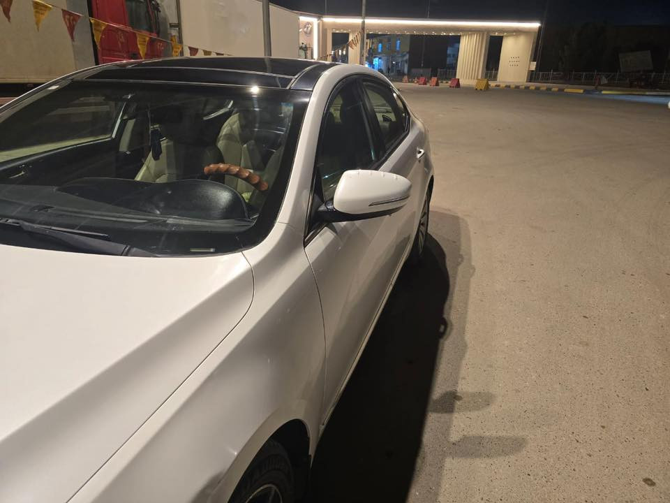 كيا كادنزا خليجي موديل ١٤ محرك ٦ سلندر ١/١ السياره رقم أربيل السيارة بيها صبغ شبر بالجاملغ الايسر الأمامي وشويه بالبنيد الضربه سطحيه السيارة تحويل فقط سعرها ب 120 $ورقه  
 سنويه ساقطه للاستفسار الاتصال ***********
