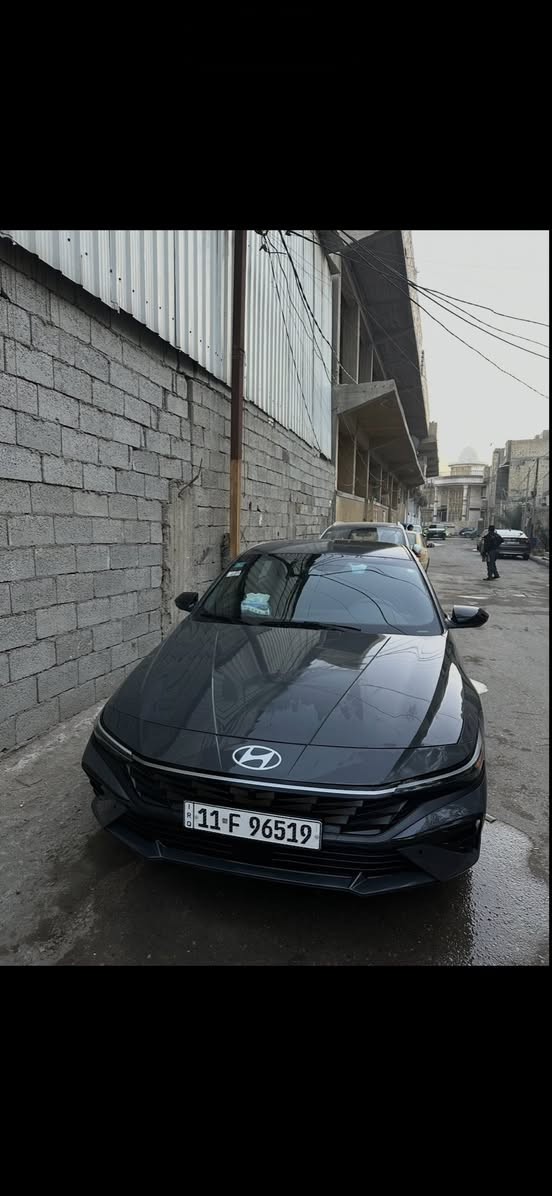 السلام عليكم 
النترا ٢٠٢٥ 
وارد امريكي الحادث مرفق بالصور 
قطعتين فقط وبس وحدة صبغ والثانية نفس اللون بالضبط وتصليحها درجة اولى شرط  ماشية ١١ الف كيلو متر مواصفات نقطة عمياء تحديد مسار رادارات تشغيل عن بعد وتلث وضعيات قيادة والمواصفات البقية المعروفة رقم بغداد بأسمي ثاني يوم تحويل شرط التحويل والسيارة مكفولة من كل شي بعد هية ٢٠٢٥ 
المكان بغداد بلديات 
السعر :١٧٠والسيارة اني مستوردها اني بشهر ال١١
الرقم ***********واتساب
ما متواجد هنا فقط اتصال
