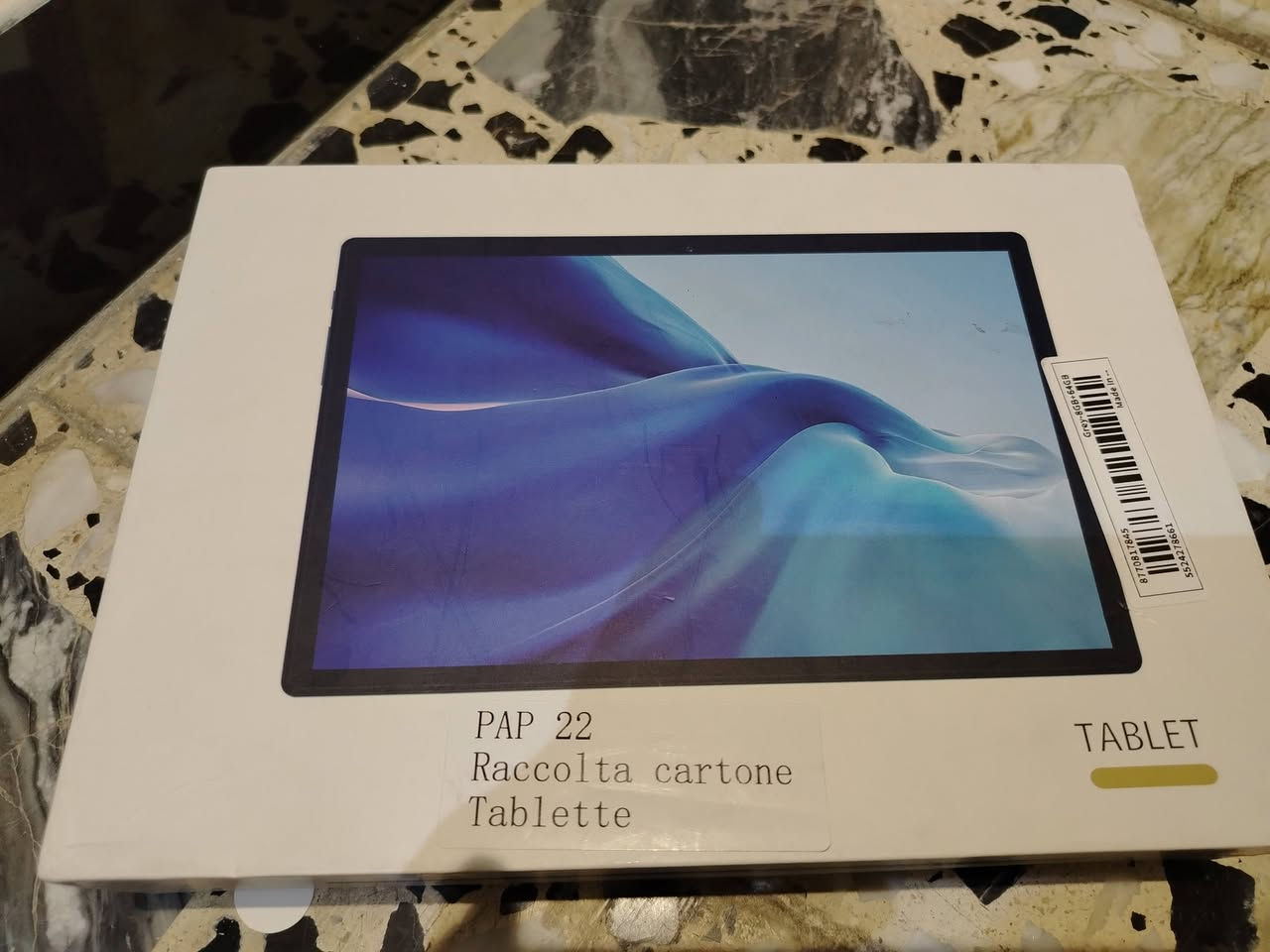 هذا جهاز لوحي (Tablet) طراز T10، لون الأسود.
يحتوي الجهاز على ذاكرة وصول عشوائي (RAM) بسعة إجمالية 8 جيجابايت (4+4) وذاكرة تخزين داخلية بسعة 64 جيجابايت
الشاشة: 10.1 بوصة.
الذاكرة العشوائية (RAM): 8 جيجابايت (4 جيجابايت فعلية + 4 جيجابايت ذاكرة افتراضية).
التخزين الداخلي: 64 جيجابايت.
الاتصال: Wi-Fi.
الكاميرا الخلفية: كاميرا واحدة
السعر ٧٥ وبي مجال 
بغداد حي العامل الاتصال ***********
***********
