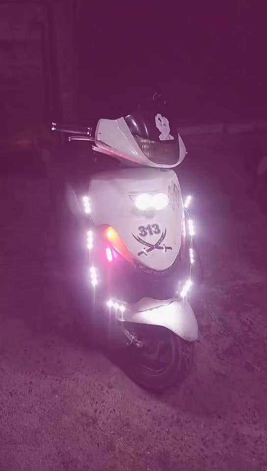 السلام عليكم ورحمه الله وبركاته اخواني دراجه نوع فراشه 140دراجن نضيفه وحلوا صلنصه رياضي سبع الوان العنوان ابوغريب النصر والسلام الحصوا لاستفسار لاتصال علا رقم ***********السعر 150وبيها مجال لشراي
