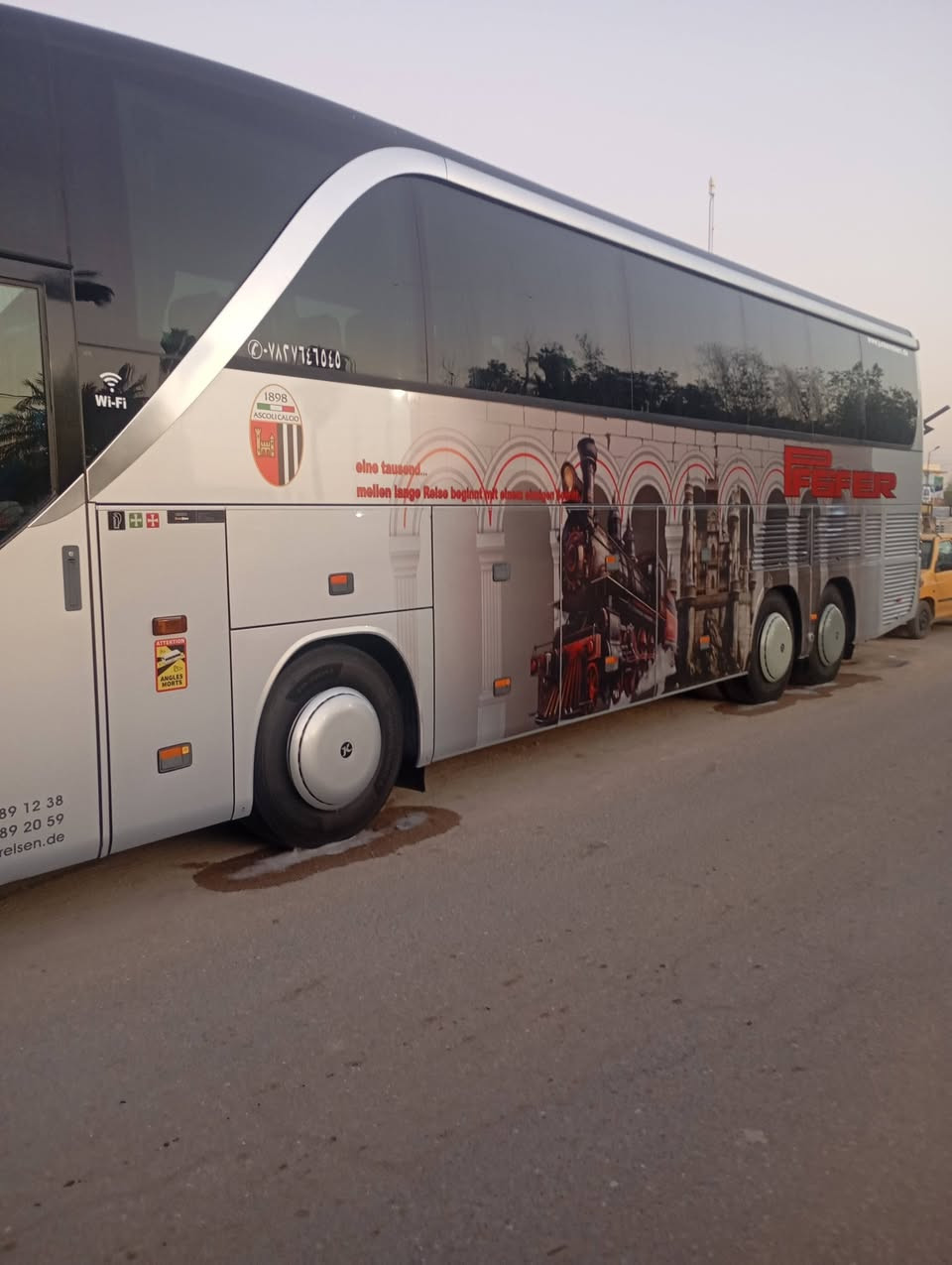 غدا الخميس الانطلاق بعد صلاة الظهر إلى كربلاء المقدسة الحجز على الرقم ***********
