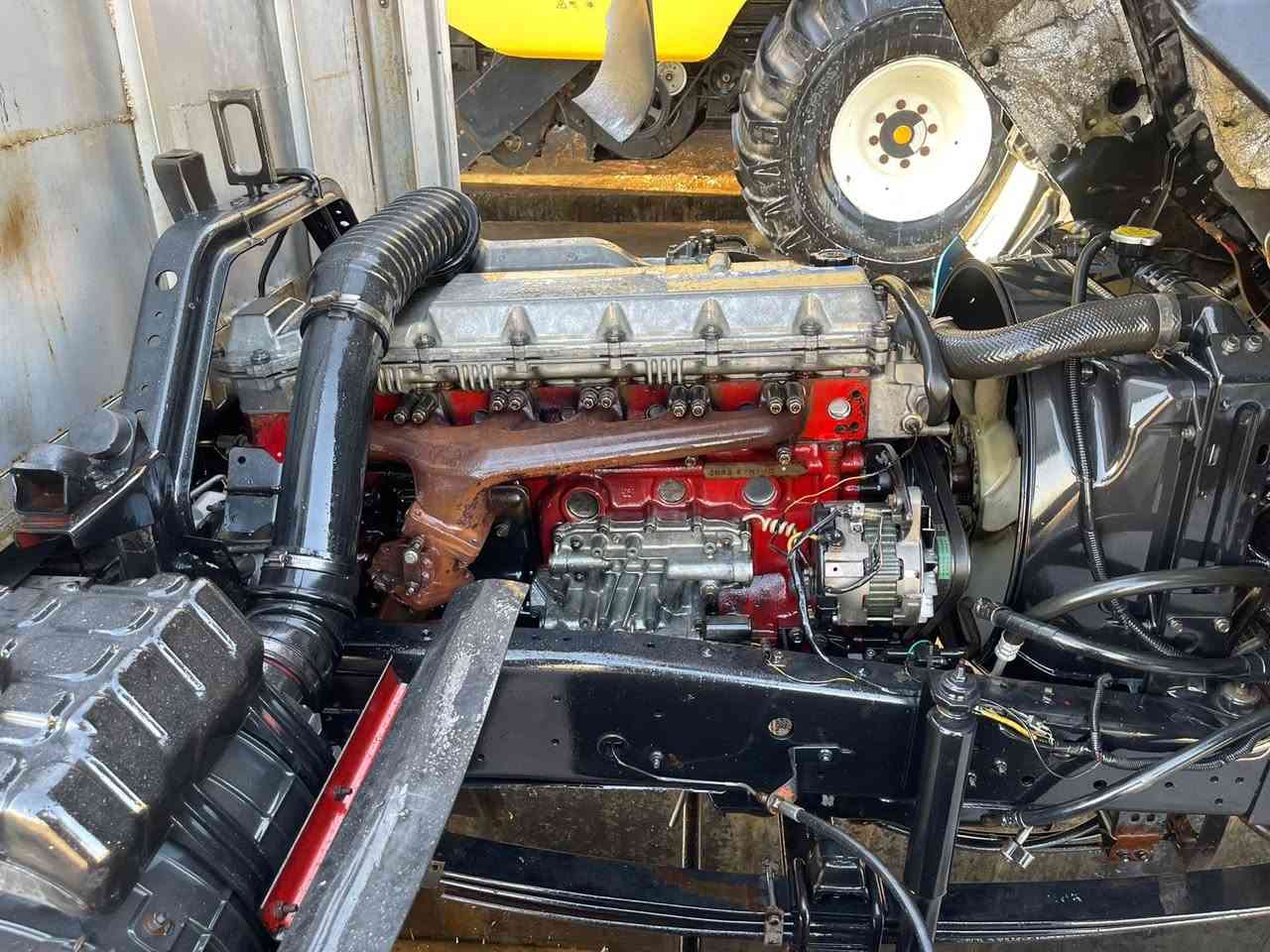 سلام عليكم انكر 80عادي خطين مجموعه سوبر  مكينا حاويا  مديل منزل 97 سته وربع بلاد  سياره جاهزا للعمل 

الاستفسار الاتصال /***********
