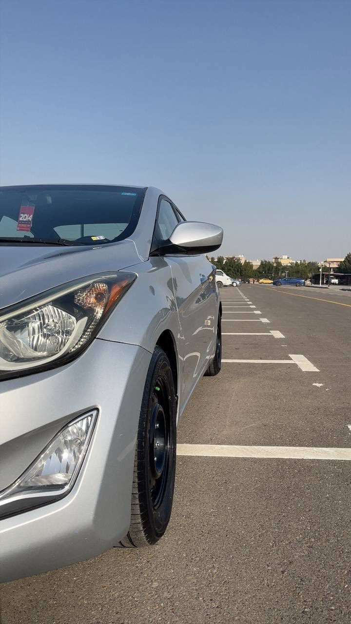 سلام عليكم
النترا موديل 2014 وارد امريكي
بيها جاملغ خلفي وباب خلفي وهلال الجاملغ الثاني
بچم كبس ماشيه 119
كير ، مكينه ، تبريد ، صدر ، كهربائيات خير من الله 
السياره كامله مكمله 
السعر 110$
للاستفسار : ***********
