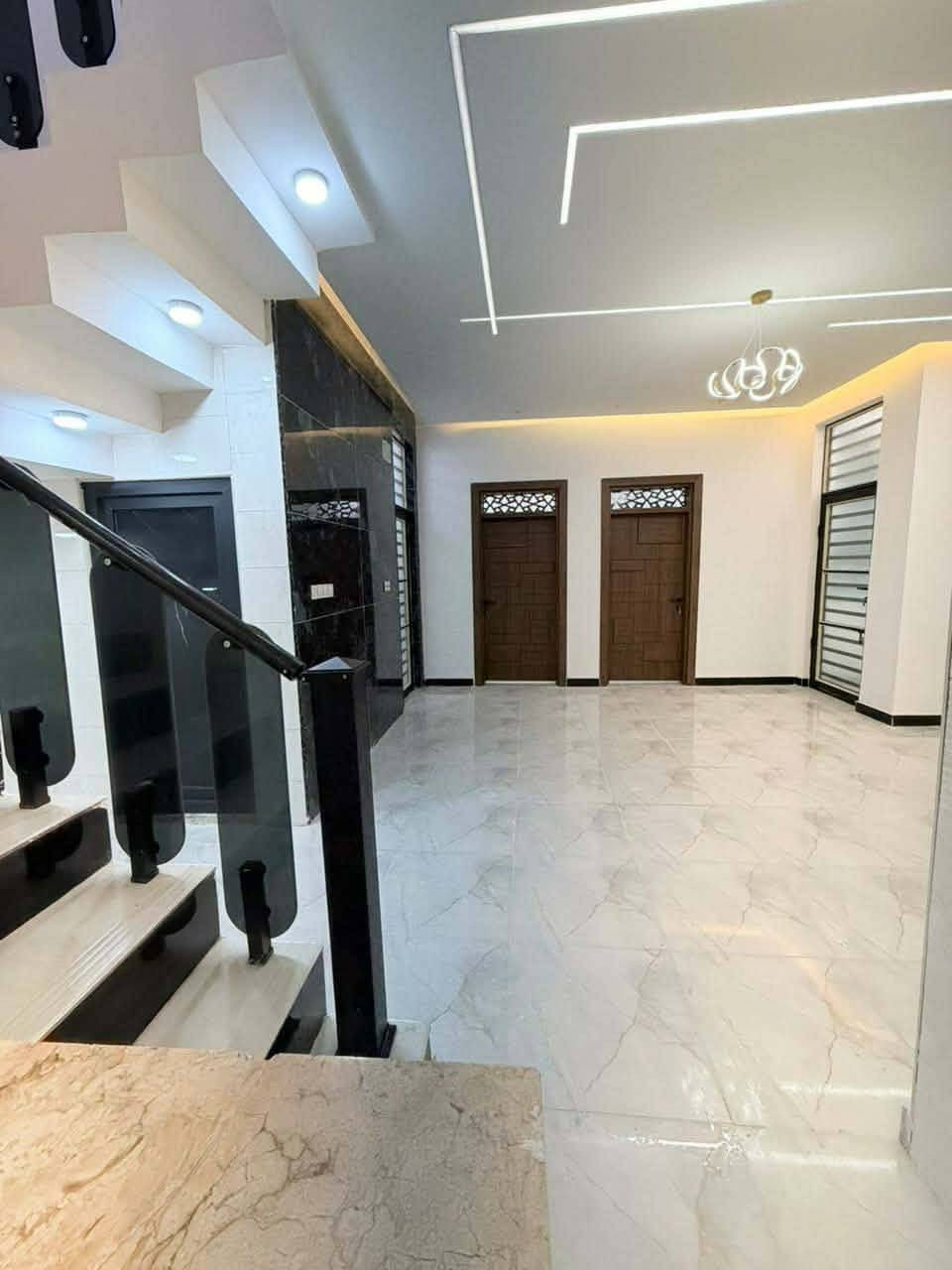 دار للبيع 🏡
شغل نضام تركي كلش مرتب👌🏻
150متر  #سند_25
بسعر 72 مليون #قابل_للتفاوض

غرفتين/صاله/مطبخ/صحيات 2/استقبال
كراج كبير/مكشوفه 
ماء/كهرباء/سوق/مدارس/تبليط #عرض_15

#ملاحضه_قرب_100م_للشارع_في_الخط_ألاول

الموقع 🏡 نجف/شارع الصب عمود 321
للتواصل
‏‪***********
