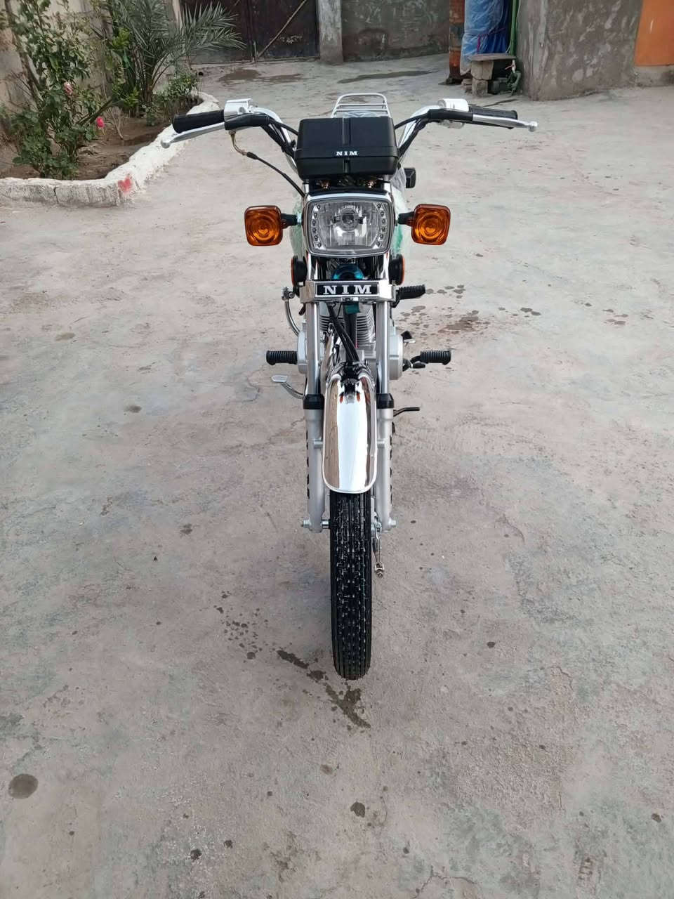 السلام عليكم دراجه للبيع اربعه قير الموديل 2027 اوراق سكنر شركه مقفوله كفاله عامه صار لها سبعه ايام من طالعه مكان كربلاء حي الغدير سعرها 700 قفلها
***********81
