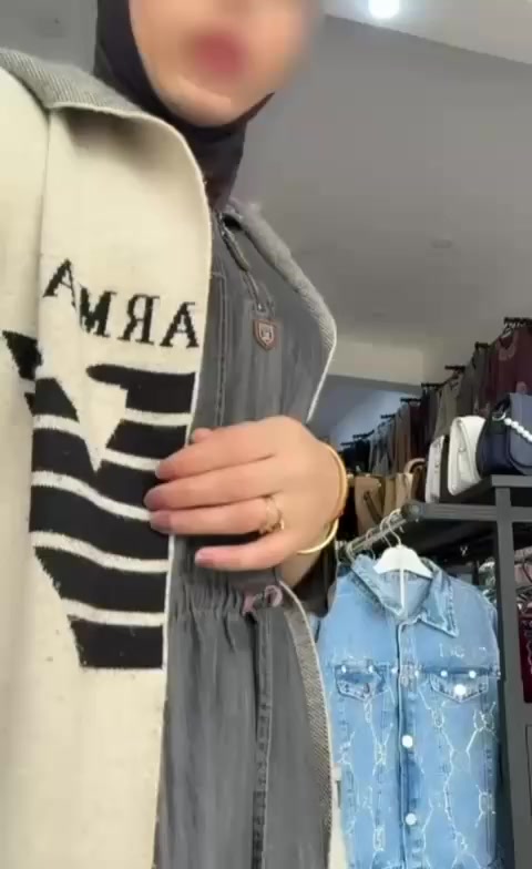 🔥 جينز بناتي ✨
🧒 من عمر 5 سنوات الى 12 سنة
💙 خامة مريحة وجودة ممتازة
💰 السعر: 30,000 دينار فقط
🚚 توصيل لكل محافظات العراق


**إذا كنت صاحب هذا الإعلان وتريد حذفه لأي سبب، رجاءا أرسل رسالة إلى الدعم الفني**