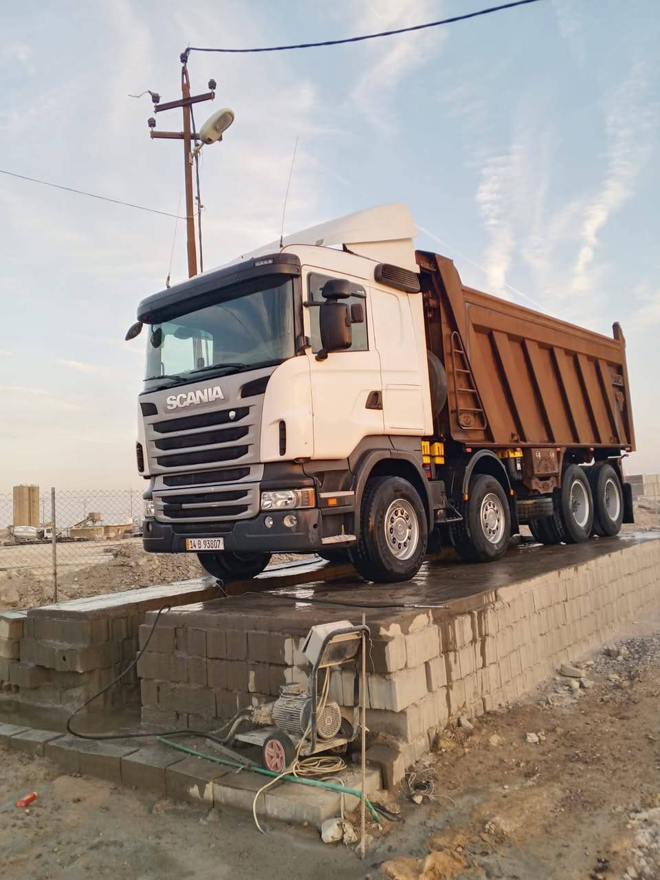 السلام عليكم اني للبيع 6 وحش 2013 العنوان بصره رقم التليفون ***********
