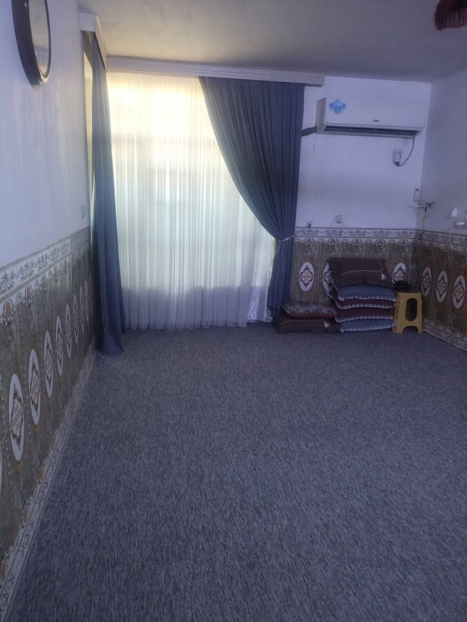 السلام عليكم بيت 100م قاطين مربع ركن السكلات منطقة 11 مقابل فوج سرايا السلام كامل من كلشي محتاج واجه وصفحةعارضه 85 وبي مجال قليل وهذا رقمي ***********
