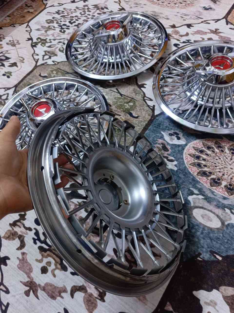 السلام عليكم 

للبيع كبات موستنك اصلي حجم 14 

نضيف 90 / 100 حلوات  👇 

للبيع باج AA. اصلي فحص فحص 

اكو خاص  👍. مكاني بغداد البلديات شارع 30 

***********  ☎️
