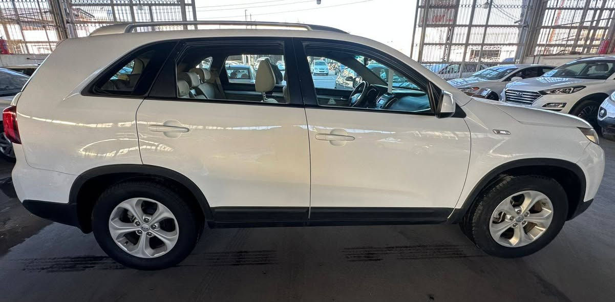 بسم الله الرحمن الرحيم
والصلاة على محمد واله وصحبة وسلم .

كيا سورنتوا  خليجي موديل ٢٠١٤  للبيع ٦ سلندر مكفولة من كل شي من دعامية لدعامية  رقم اربيل الدولي بصمة عدد ٢ طخم تاير جديد الاسبير والعدة غير مستعمل ٧ راكب تبريد مركزي كير + محرك ممفتوح وبشرط السنوية ورقم وهزا مجدد لغاية ٢٠٢٩ شرط تحويل او وكالة سيارة مال بيت وبحالة وكالة .

مكان سيارة / اربيل شارع ١٠٠ متري

للتواصل والسعر /*********** + واتساب
