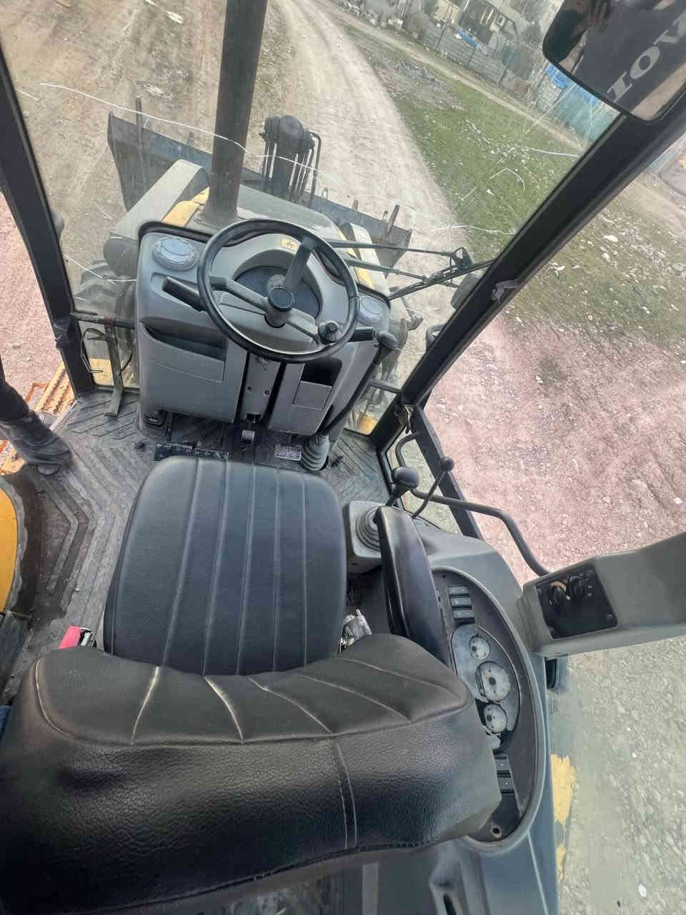 سلام عليكم شفل حفاره فالفو للبيع جاهز للشغل مابي نقص للستفسار اتصل ‭***********‬
***********
