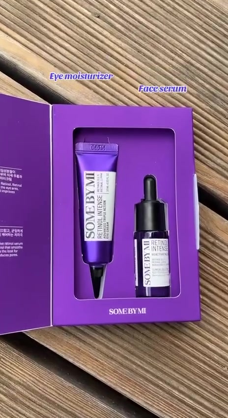 *سيت الريتنول من شركة SMOE BY MI👌🏻الكورية🇰🇷
‏SOME_BY_MI - RETINOL INTENSE TRIAL KIT

بكج بالرتينول المكثف من سوم باي مي *يحتوي علي💜 
-سيروم الريتنول حجم 10 مل
 -كريم للعين الريتنول حجم 10 مل اللي يعطيك نتيجة حلوة ضد التجاعيد وتفتيح ونضارة البشرة والتخلص من الحبوب 
 ولحمايه البشرة من التجاعيد وهالات تحت العين في نفس الوقت 💜

1️⃣ سيروم إعادة التنشيط المكثف بنسبه 0.1% من الريتينول 10 مل 💜
🟣 ممكن استخدامه للبشرة الحساسة.
🟣 بيزيد من مرونه البشرة من غير تهيج .
2️⃣ كريم العينين الثلاثي المتطور المكثف من ريتينول 10 مل 💜
🟣 بيقضي على الهالات السوده.
🟣يقضي علي انتفاخات تحت العين
🟣يحتوي علي نيساميد ويسعدك علي التخلص من التصبغات 
🟣 يقلل الخطوط الرفيعه.

*الاصلي من شركة SOME_BY_MI المضمونة*
🚘يوجد خدمة توصيل لجميع محافظات العراق 5الاف🚘


**إذا كنت صاحب هذا الإعلان وتريد حذفه لأي سبب، رجاءا أرسل رسالة إلى الدعم الفني**