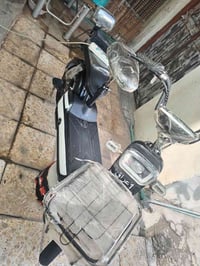 دراجة حجم ١٤ شحن للبيع ٢٥٠وبيهة مجال للاستفسار التواصل على الرقم 07723...