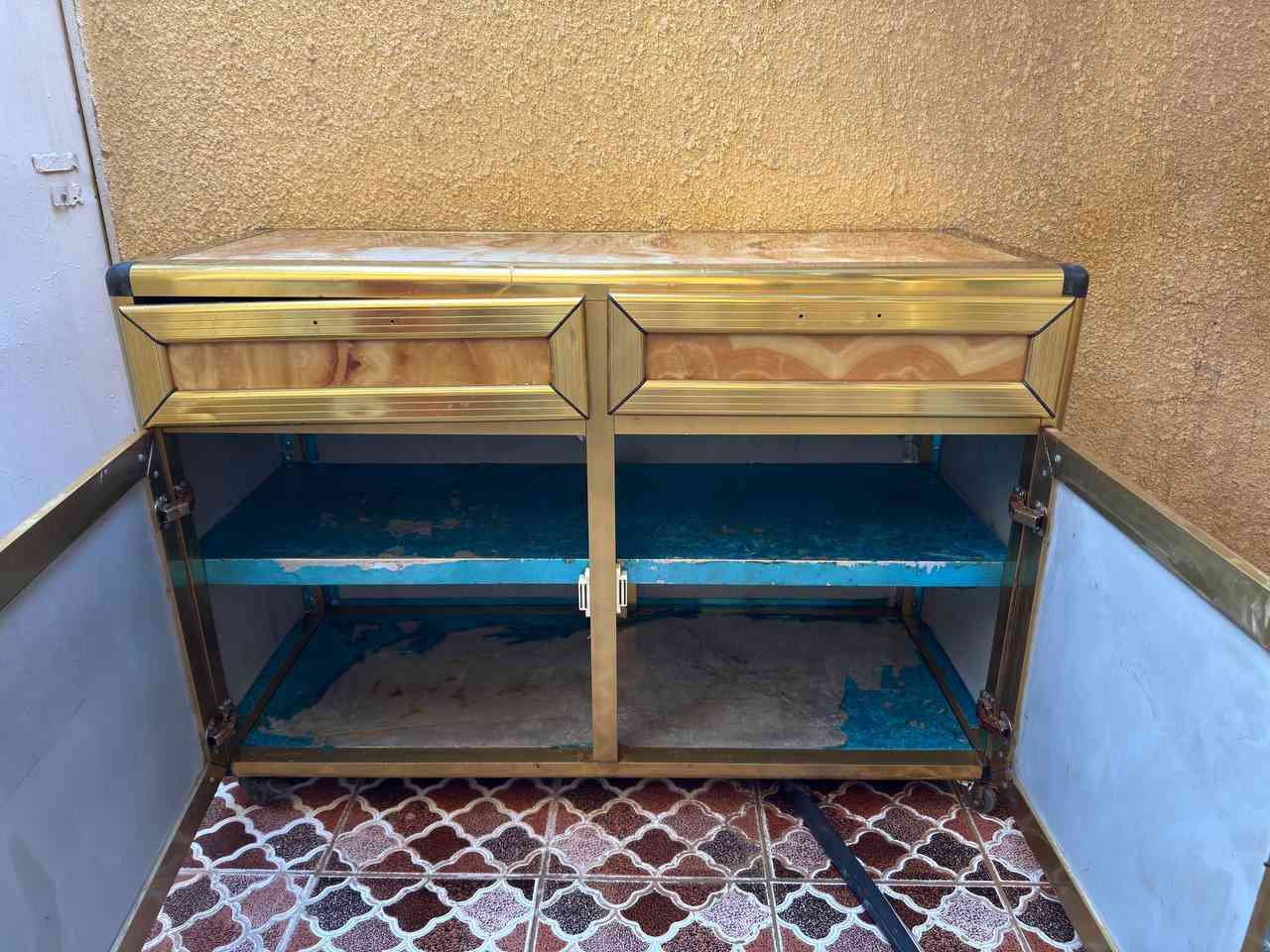 كامنتر ارضي بدون ماحق للبيع ***********
