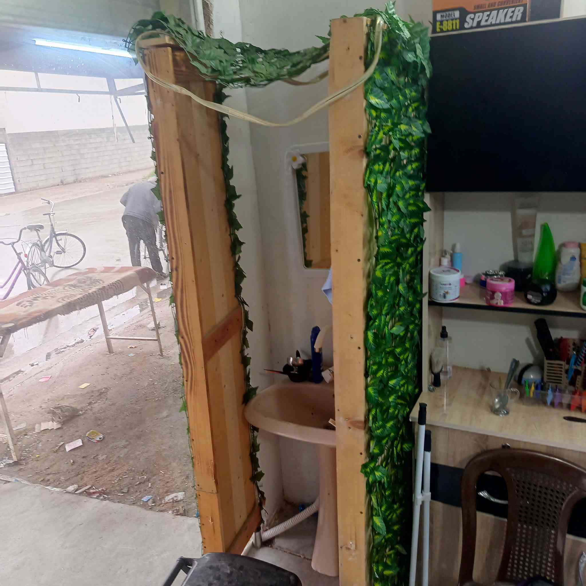 سلام عليكم اخوان محل حلاقه كامل مكمل ما بيه اي نقص  وشغله خير من الله تريد تبقه بل محل تريد اخذ غراض +جام خانه هم للبيع مكاني كركوك حي النصر سعر خاص


**إذا كنت صاحب هذا الإعلان وتريد حذفه لأي سبب، رجاءا أرسل رسالة إلى الدعم الفني**