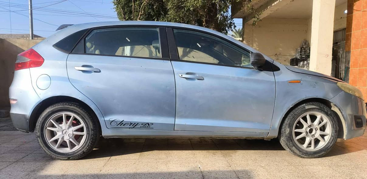 السلام عليكم... سيارة للبيع شيري رقم بغداد مشروع
وطني سيارة نظيفة شرط محرك وكير وكهربائيات
*********** /٠٧٧١٧٠١٥٣٧ /السعر ٣٧ وبيه مجال
