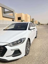 النترا ٢٠١٨ • فتحة سقف • كاميرا وحساس