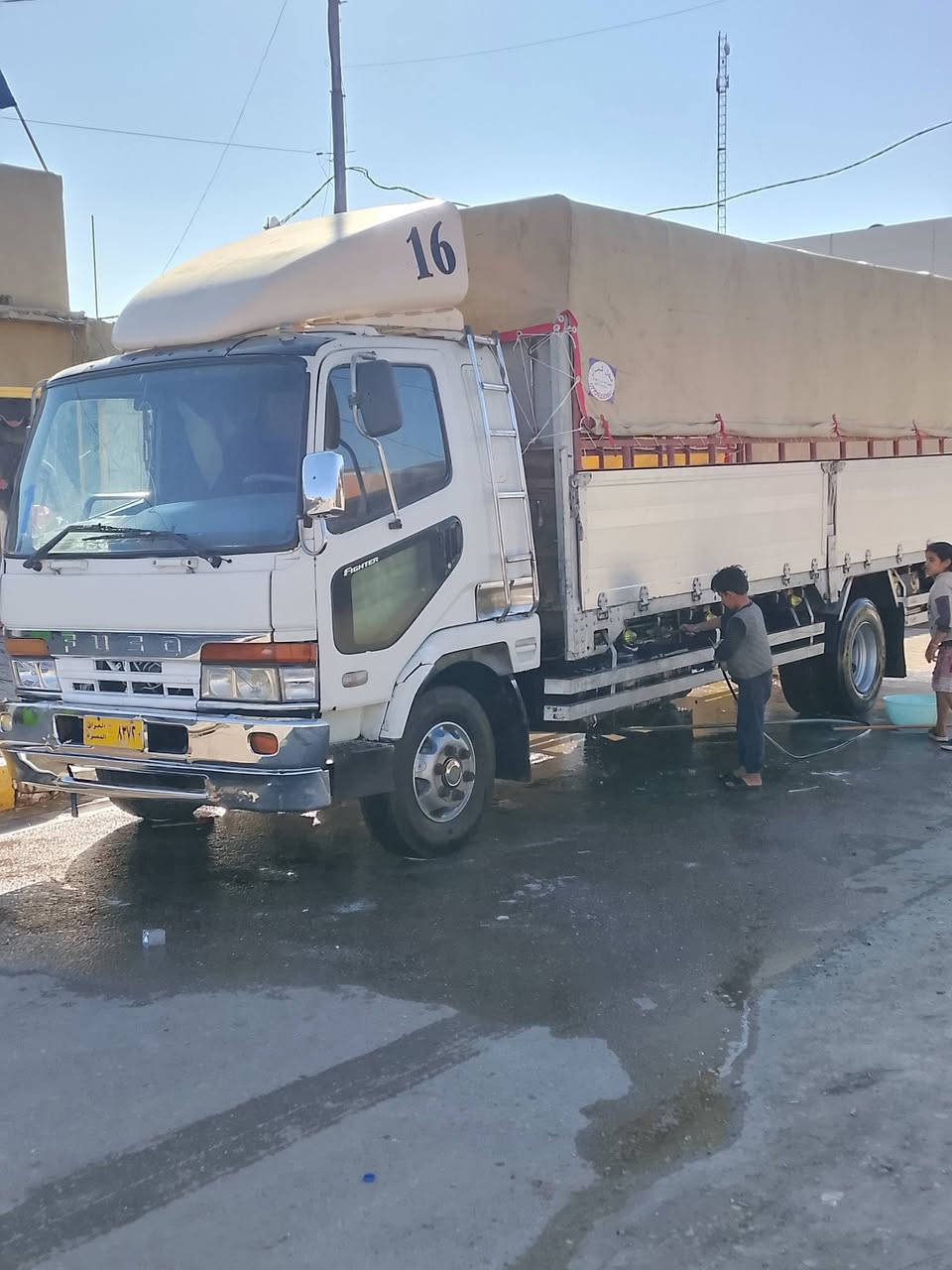 السلام عليكم سياره فوزه البيع مكينه 16القبق السود بس بخار بدون صرف معامله كامل بيع رقم تخم تاير الوره 19ونص المامي 17ونص ***********
